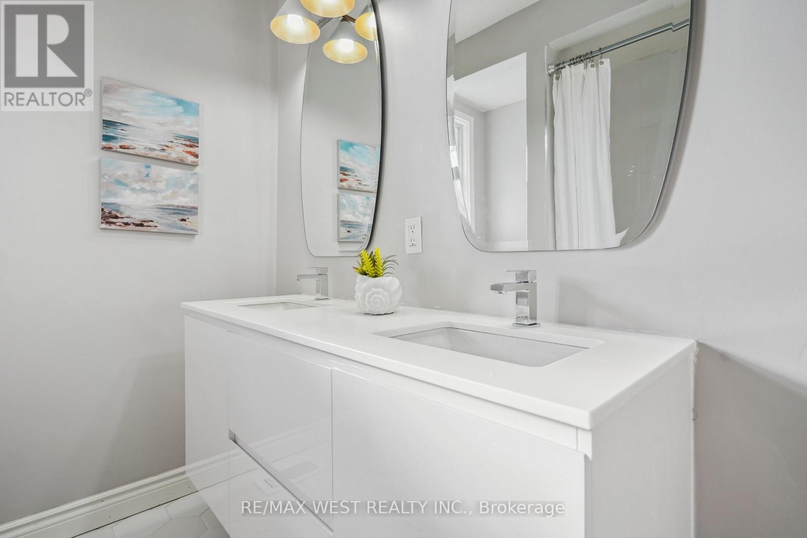 14 Ixworth Road, Toronto, Ontario  M9W 4R8 - Photo 8 - W12722190