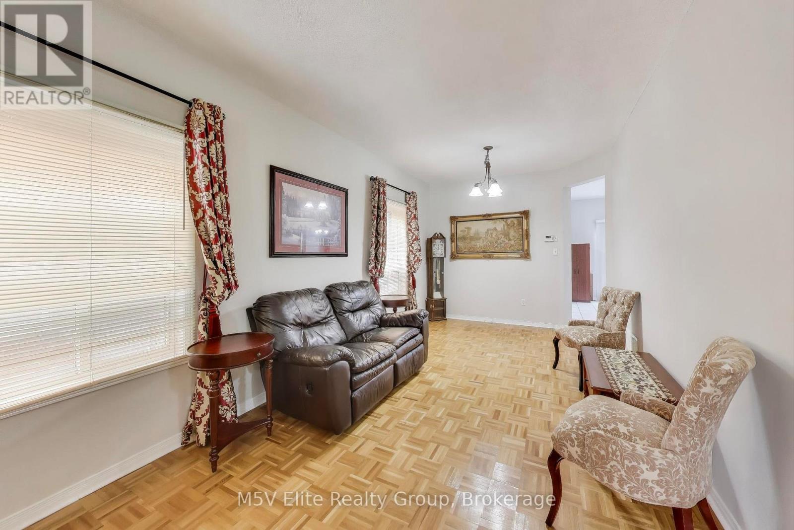 283 Van Kirk Drive, Brampton, Ontario  L7A 1M3 - Photo 5 - W12722198