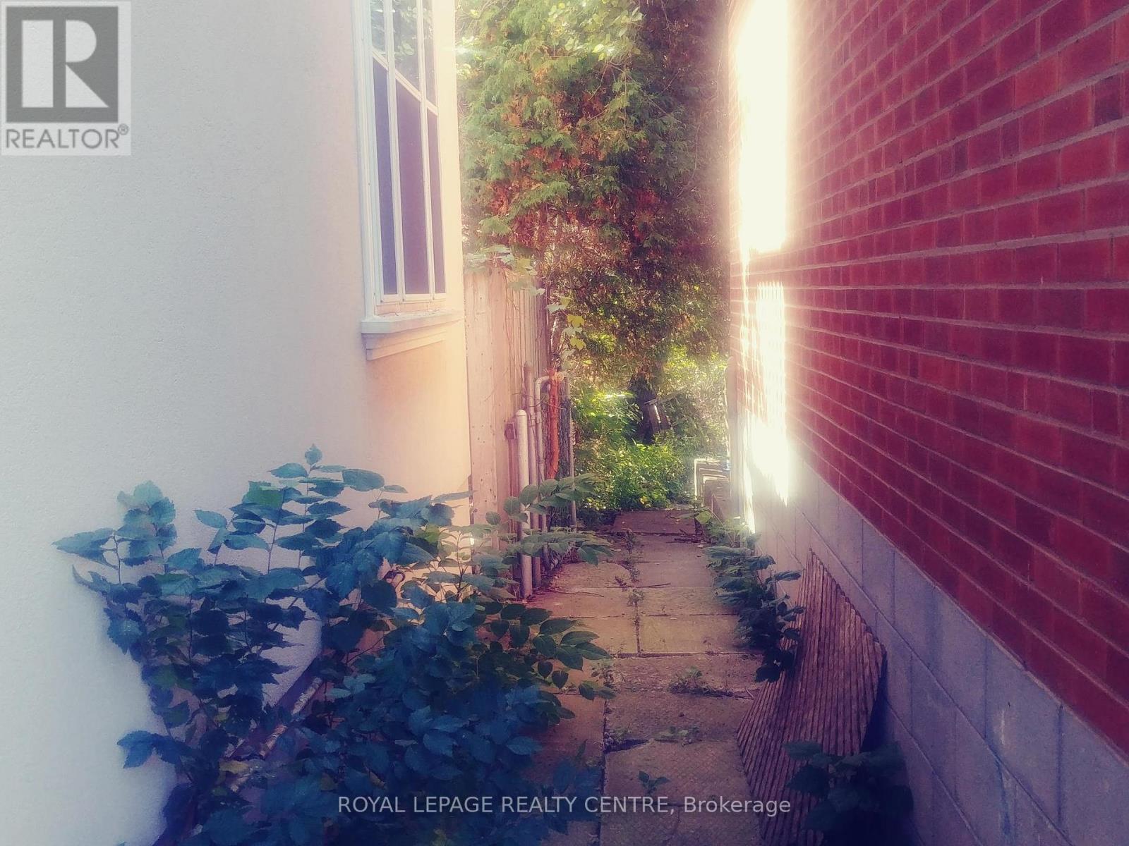 1534 Cawthra Road, Mississauga, Ontario  L5G 4L3 - Photo 26 - W12722206