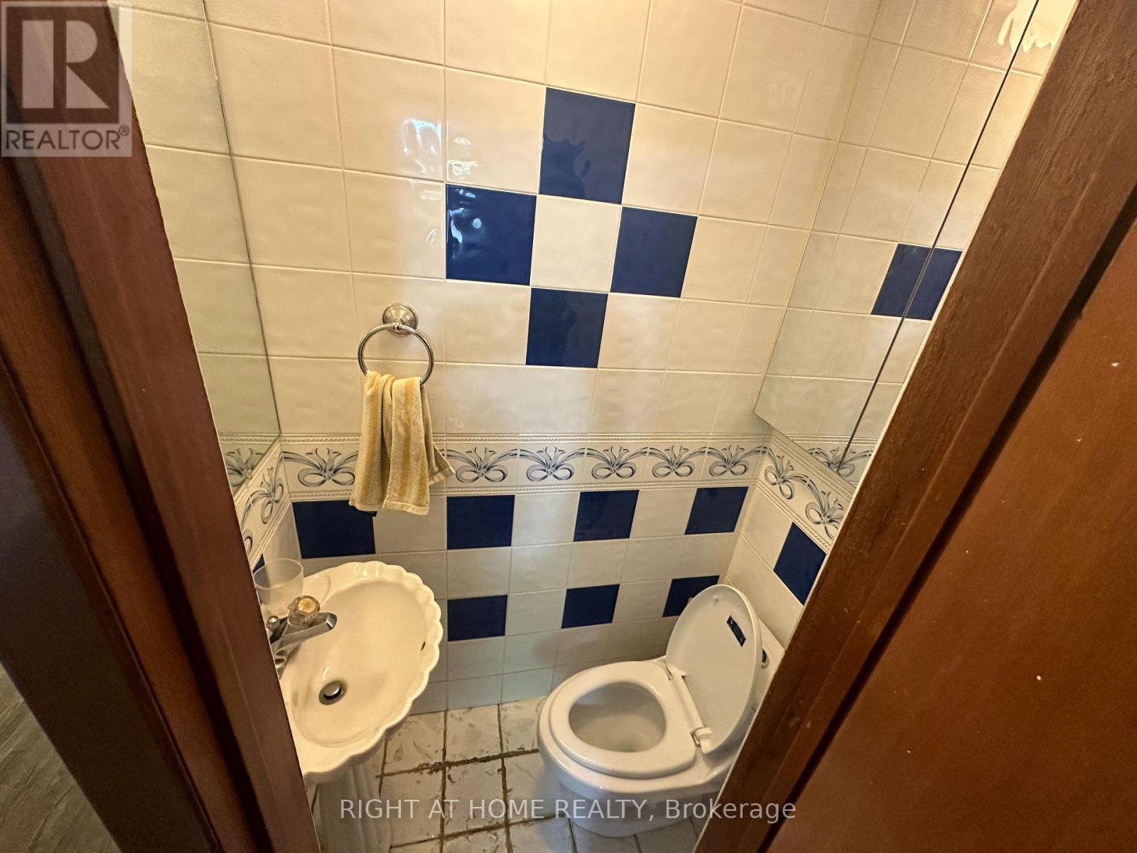 Upstairs Only - 31 Aloma Crescent, Brampton, Ontario  L6T 2N8 - Photo 5 - W12722220