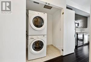 2701 - 360 Square One Drive, Mississauga, Ontario  L5B 0G7 - Photo 12 - W12722230