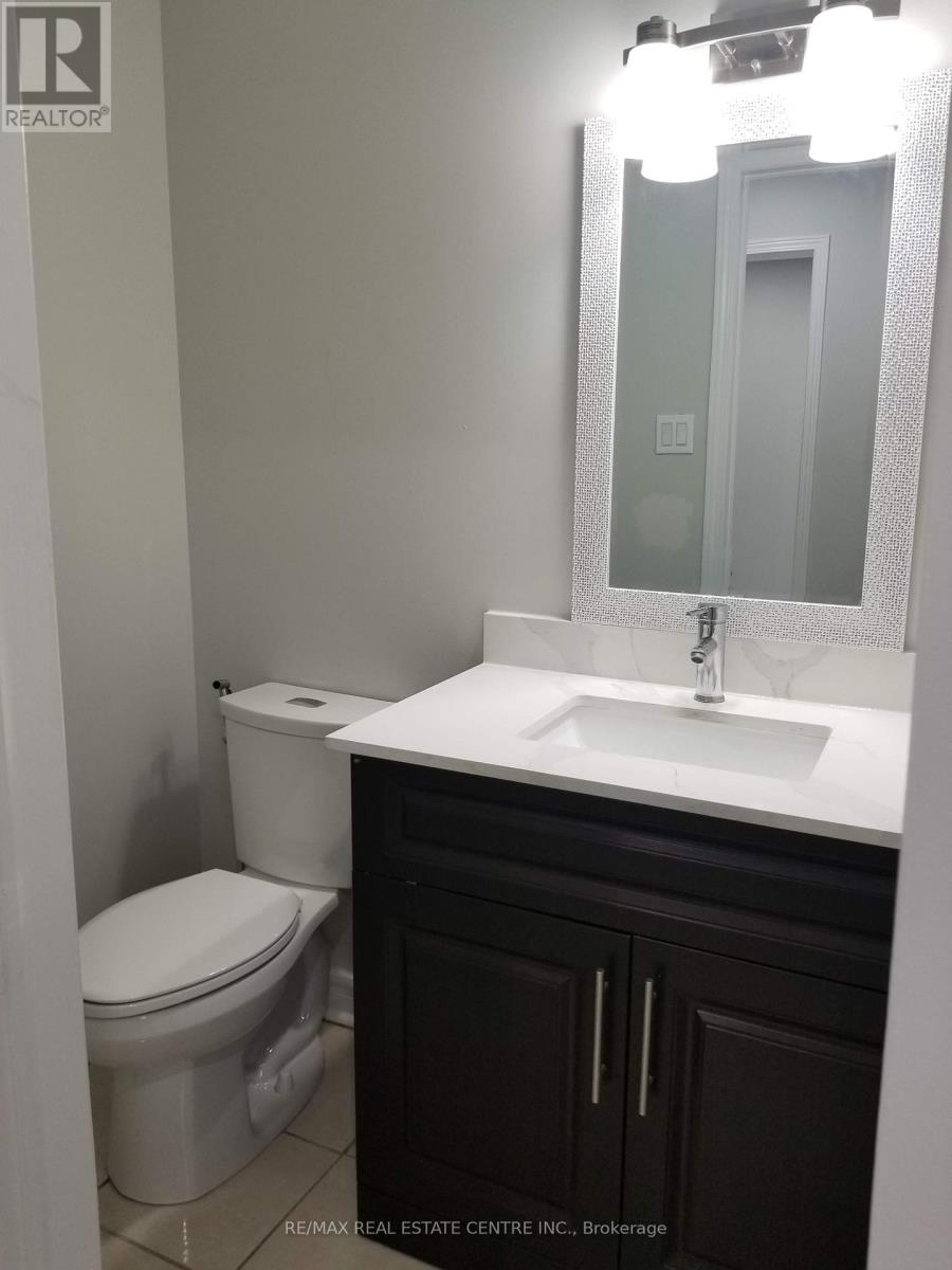 Main - 55 Tulip Drive, Brampton, Ontario  L6Y 3W3 - Photo 12 - W12722248