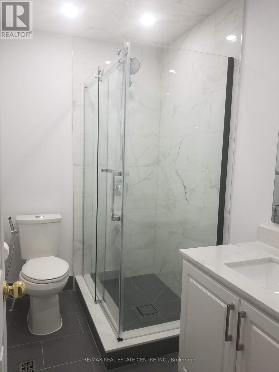 Main - 55 Tulip Drive, Brampton, Ontario  L6Y 3W3 - Photo 17 - W12722248