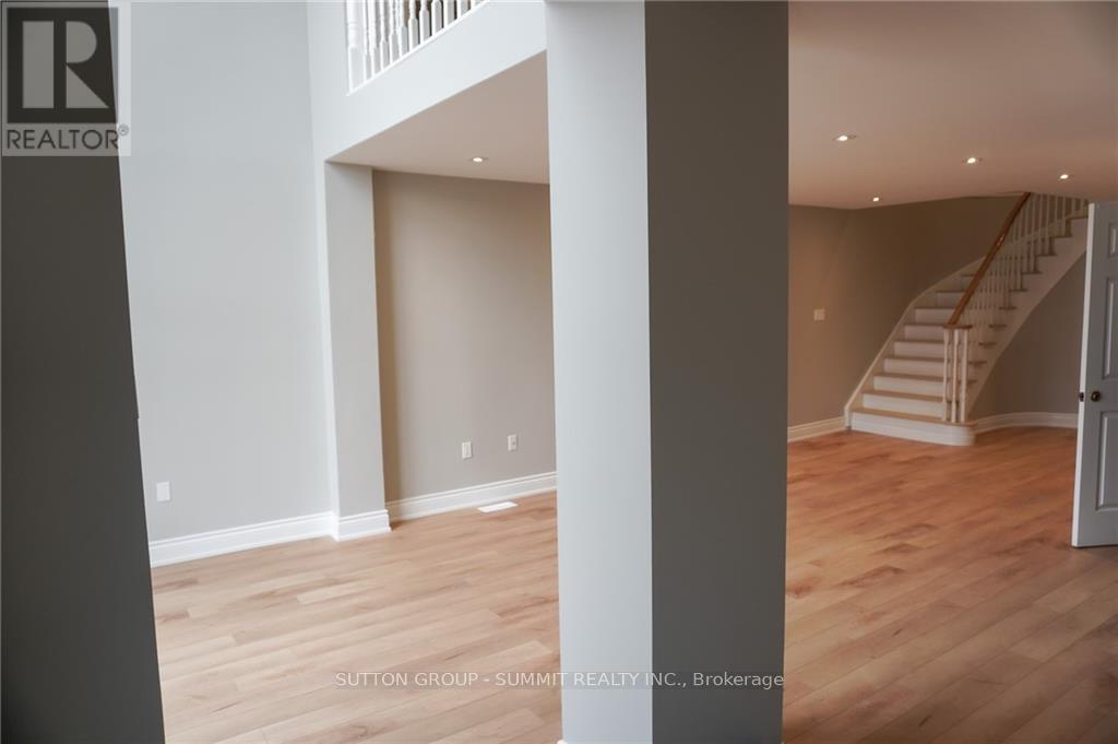 343 Upper Wentworth Street, Hamilton, Ontario  L9A 4T4 - Photo 5 - X12715094