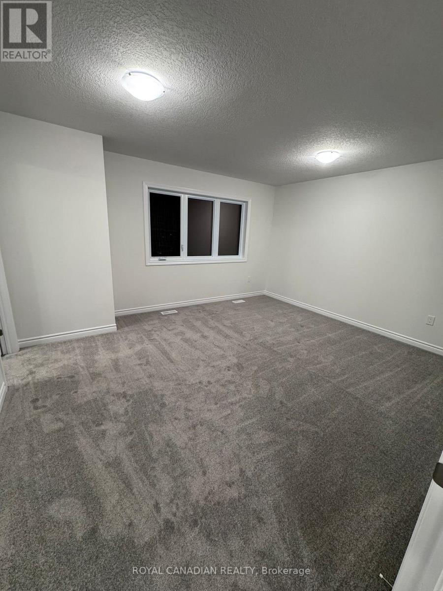 355 Benninger Drive, Kitchener, Ontario  N2E 0K1 - Photo 6 - X12722174