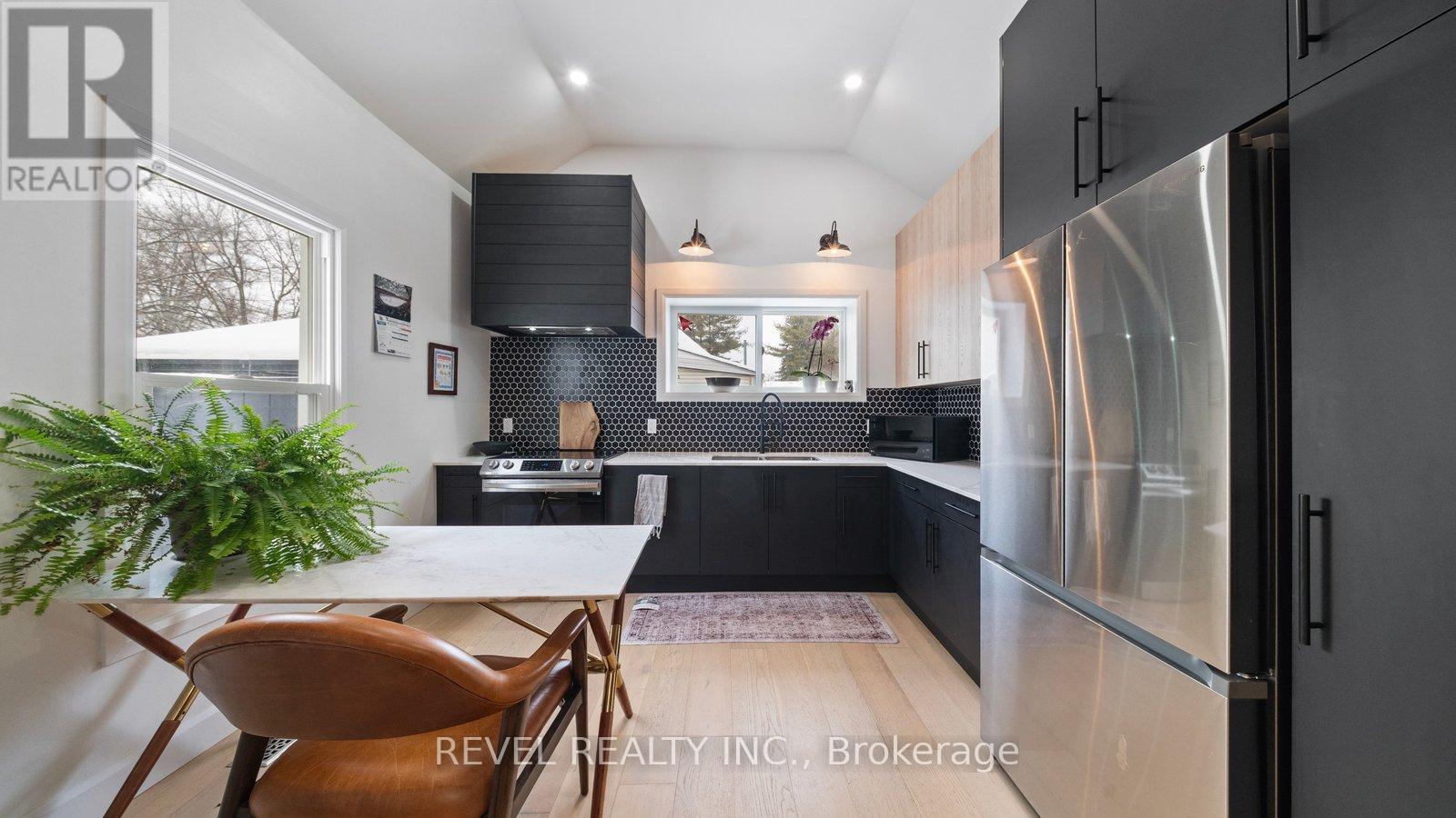 128 Cayuga Street, Brantford, Ontario  N3S 1X4 - Photo 11 - X12722184