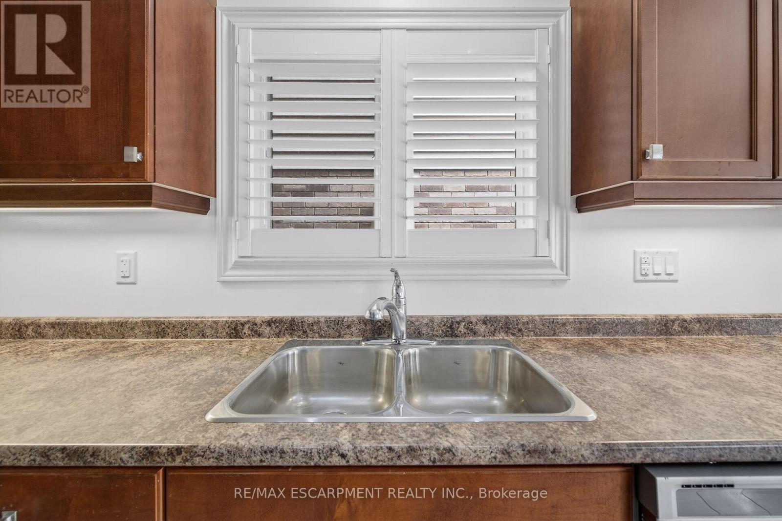 63 Chamomile Drive, Hamilton, Ontario  L8W 0C1 - Photo 17 - X12722232