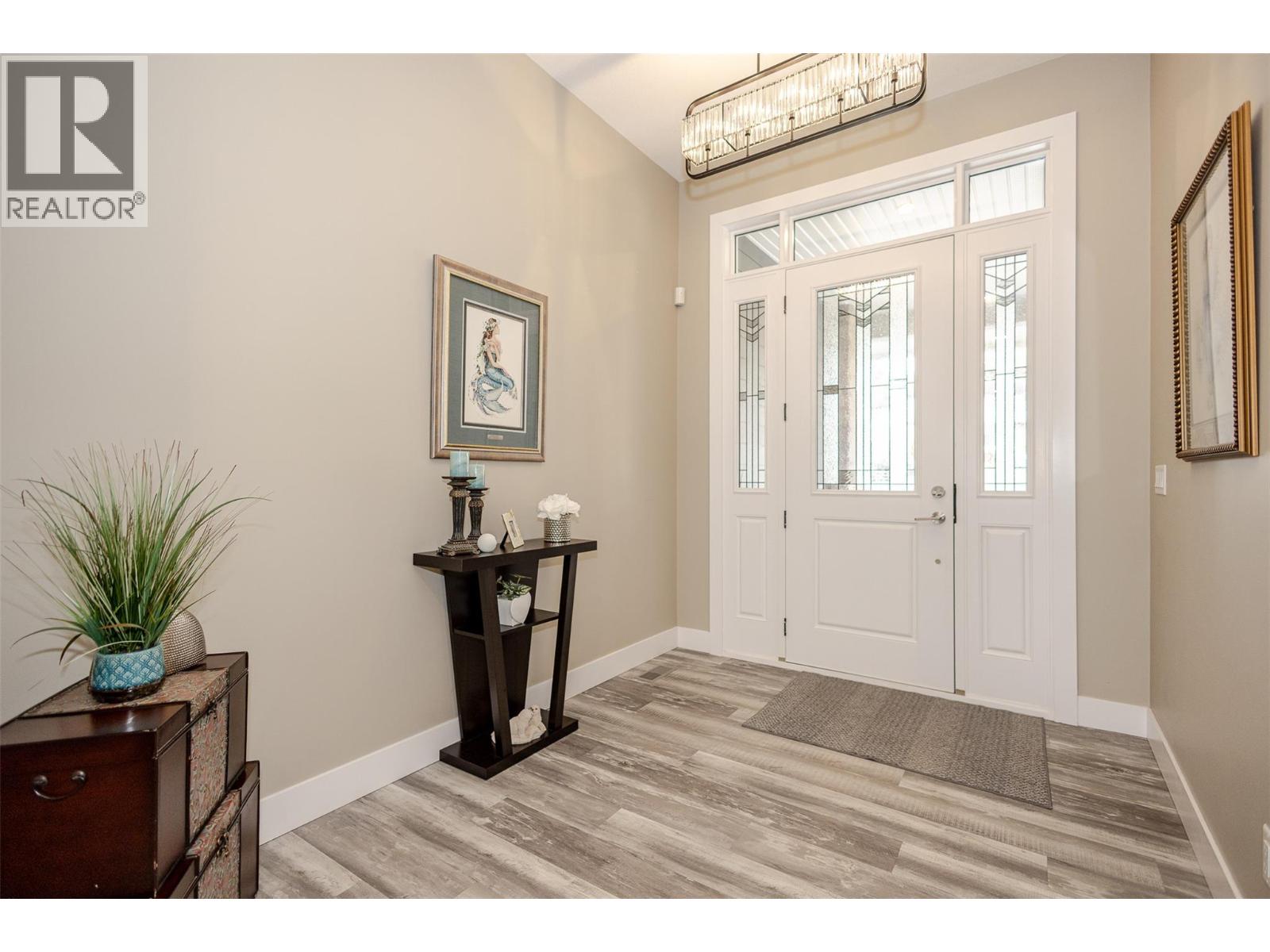 1077 Loseth Drive, Kelowna, British Columbia  V1P 0A1 - Photo 3 - 10373108