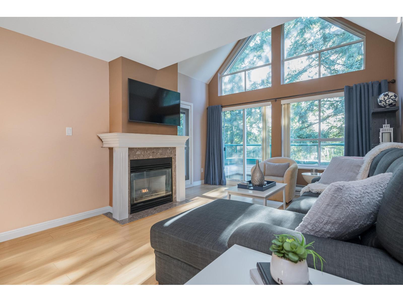 407 33280 Bourquin Crescent East Crescent, Abbotsford, British Columbia  V2S 7K2 - Photo 3 - R3080541