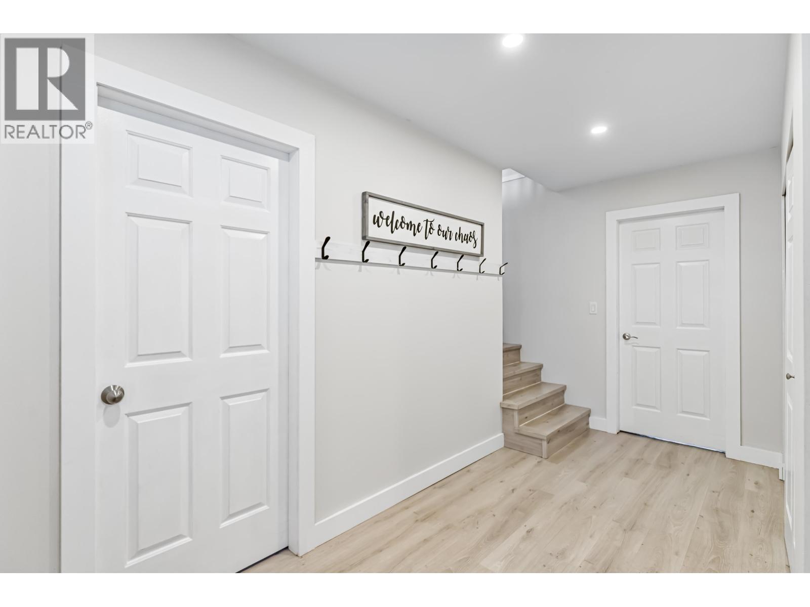 12276 Aurora Street, Maple Ridge, British Columbia  V2X 0R2 - Photo 3 - R3058291