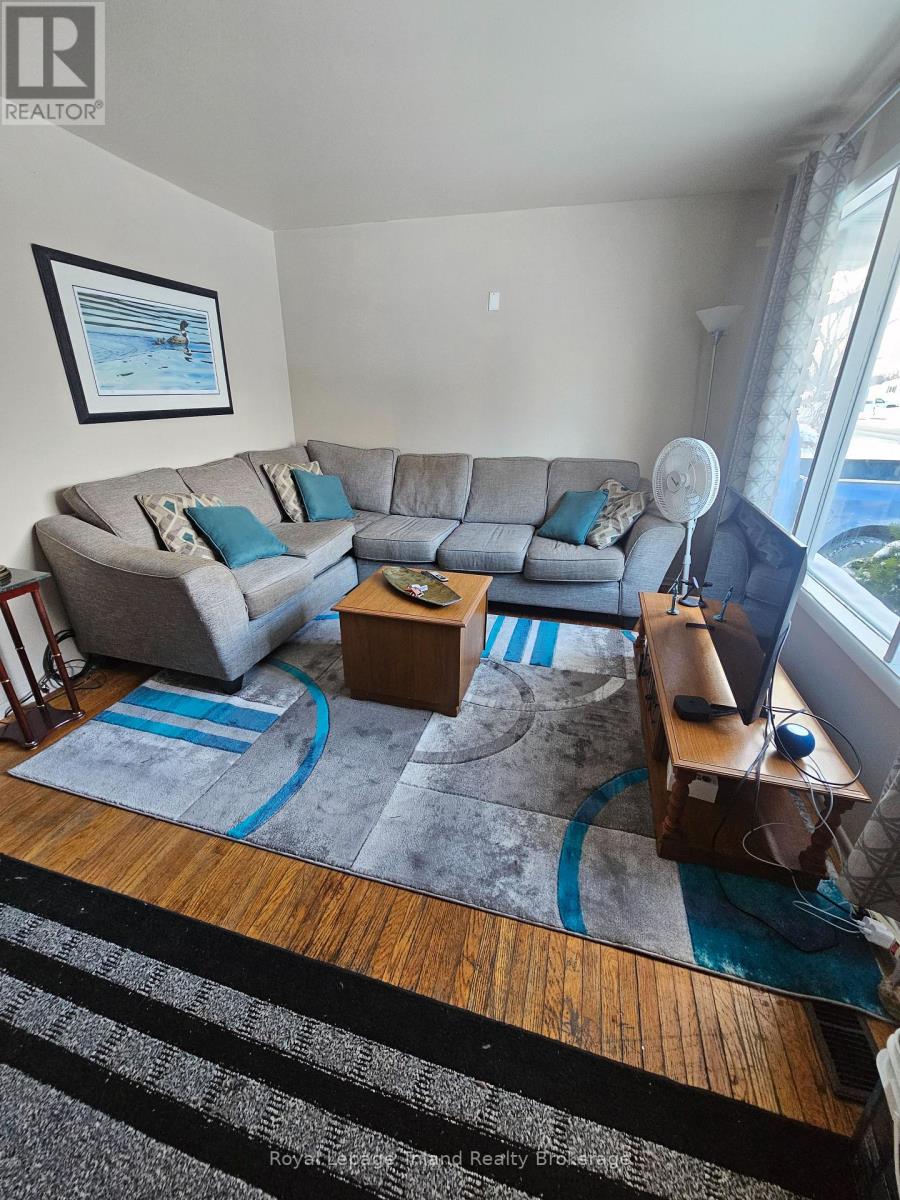 772 Devonshire Avenue E, Woodstock, Ontario N4S 5R5 - Photo 10 - X12631110