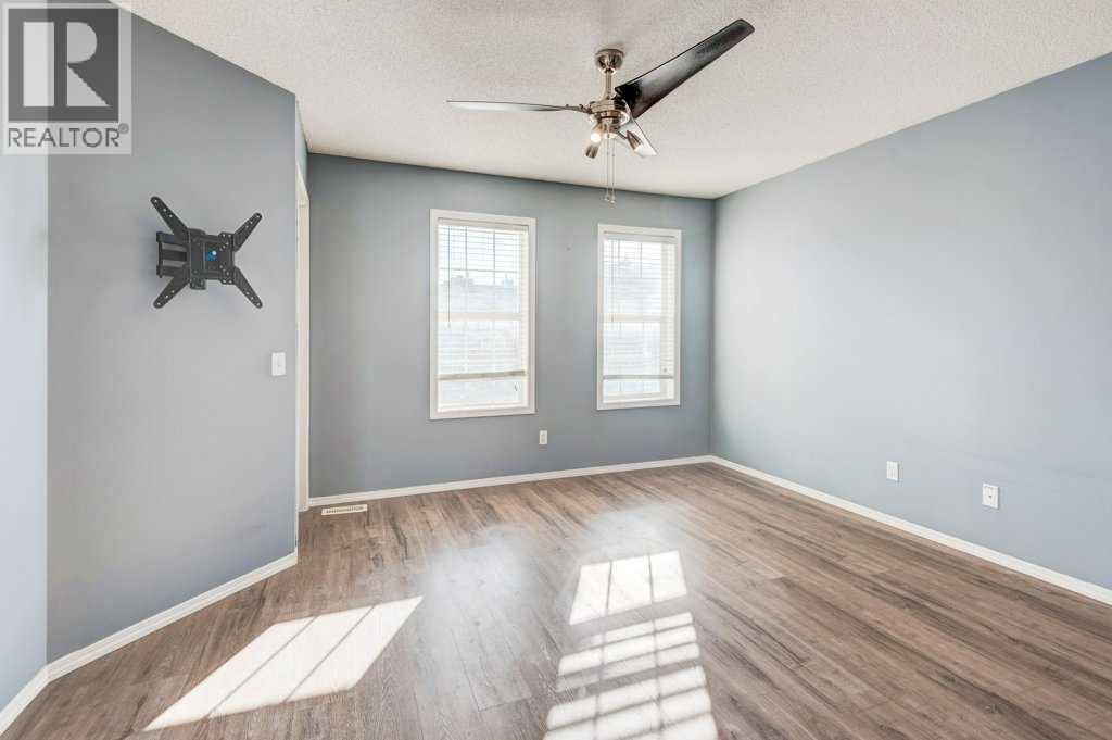 16 Elgin Bay Se, Calgary, Alberta  T2Z 4J9 - Photo 15 - A2281099