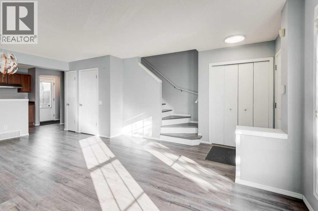 16 Elgin Bay Se, Calgary, Alberta  T2Z 4J9 - Photo 9 - A2281099