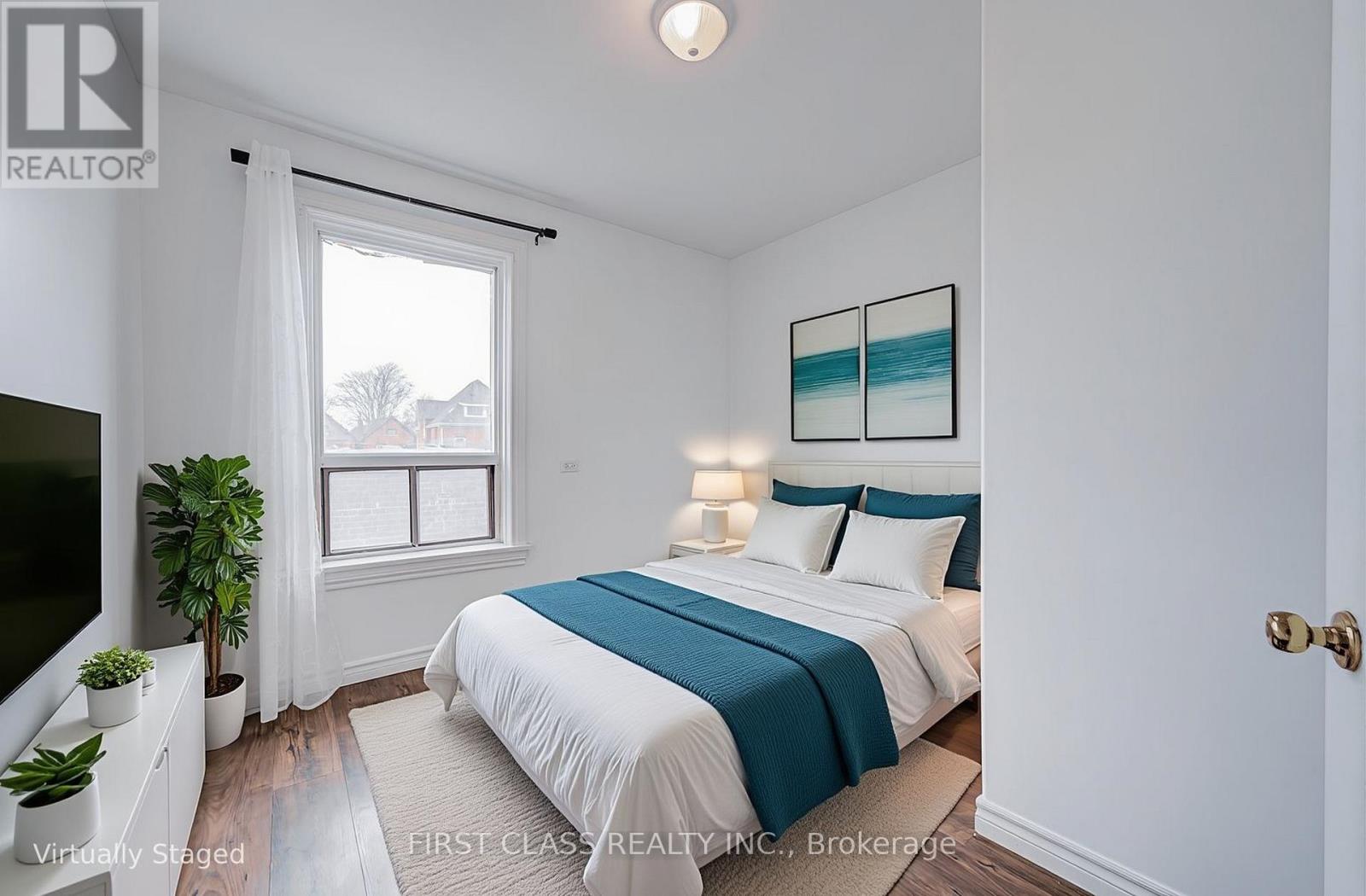 11 Greenaway Avenue, Hamilton, Ontario  L8L 6C3 - Photo 16 - X12718432