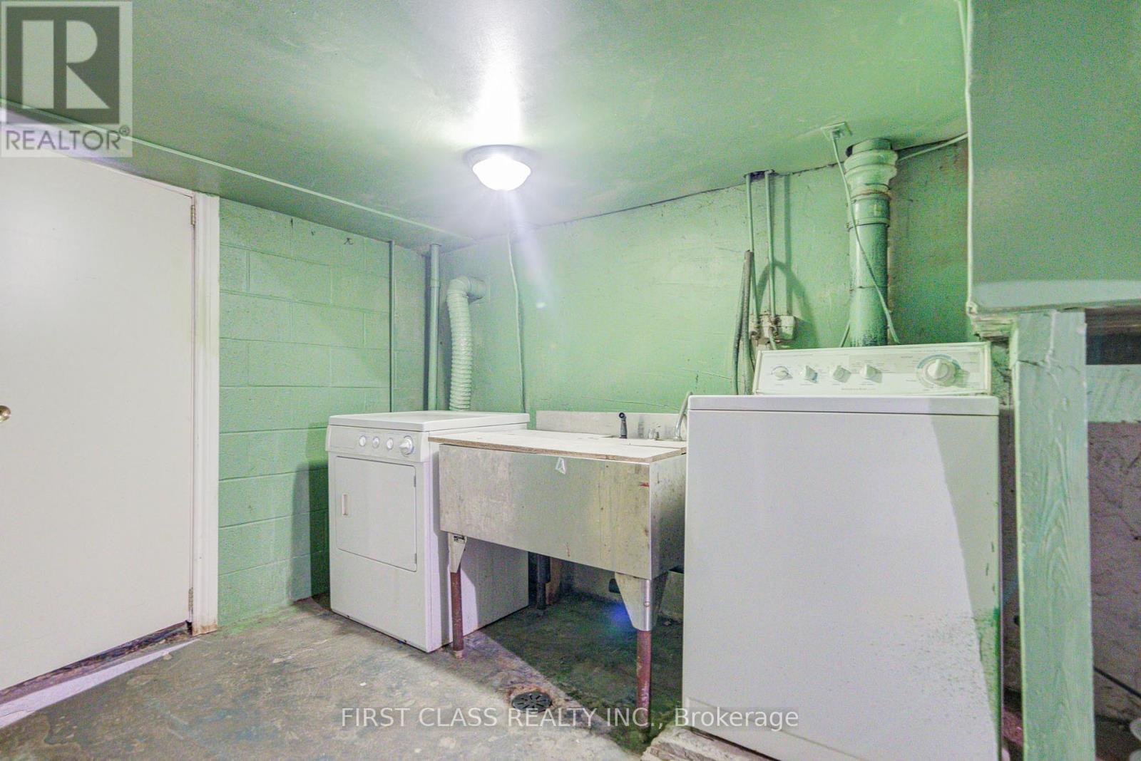 11 Greenaway Avenue, Hamilton, Ontario  L8L 6C3 - Photo 30 - X12718432