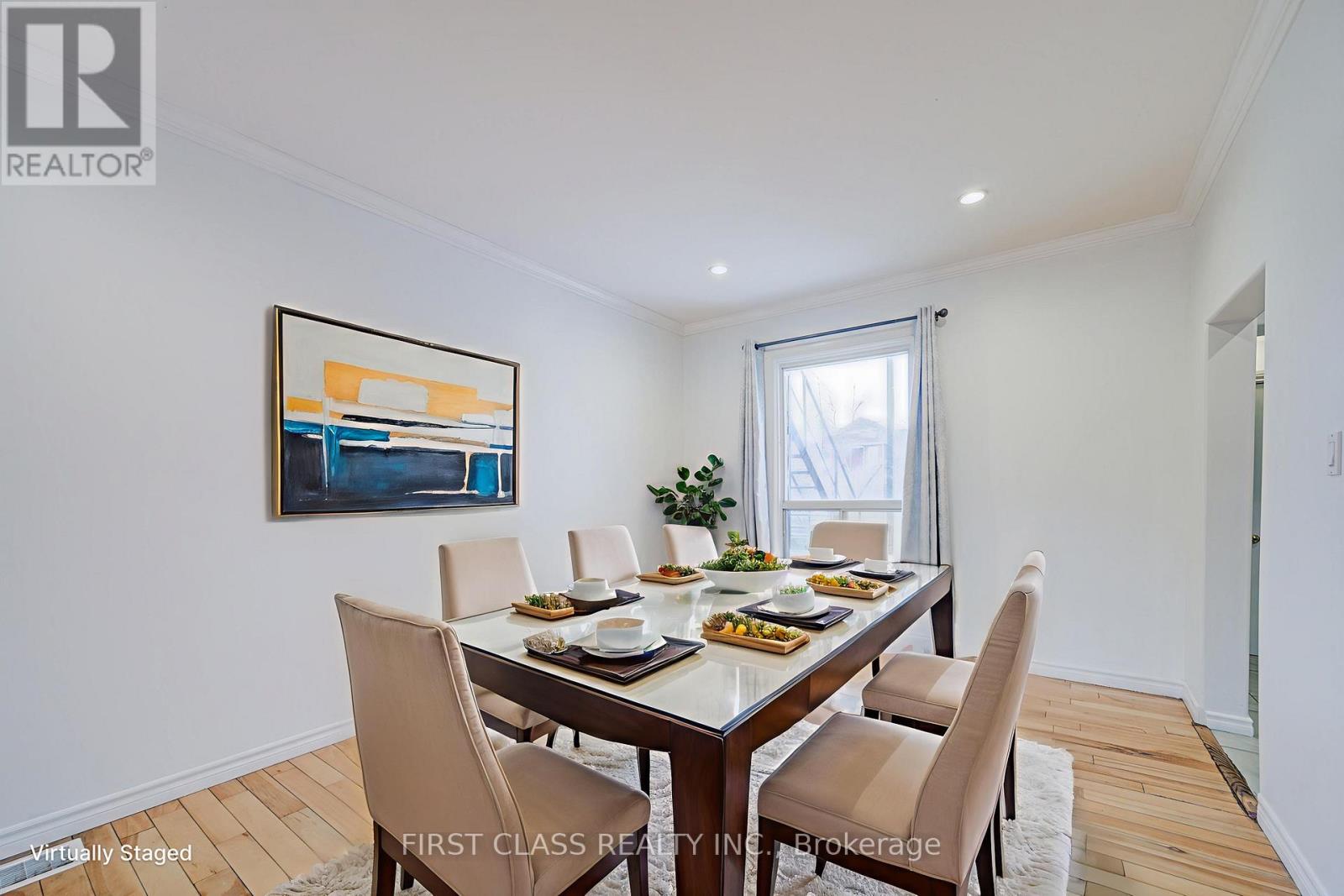 11 Greenaway Avenue, Hamilton, Ontario  L8L 6C3 - Photo 8 - X12718432