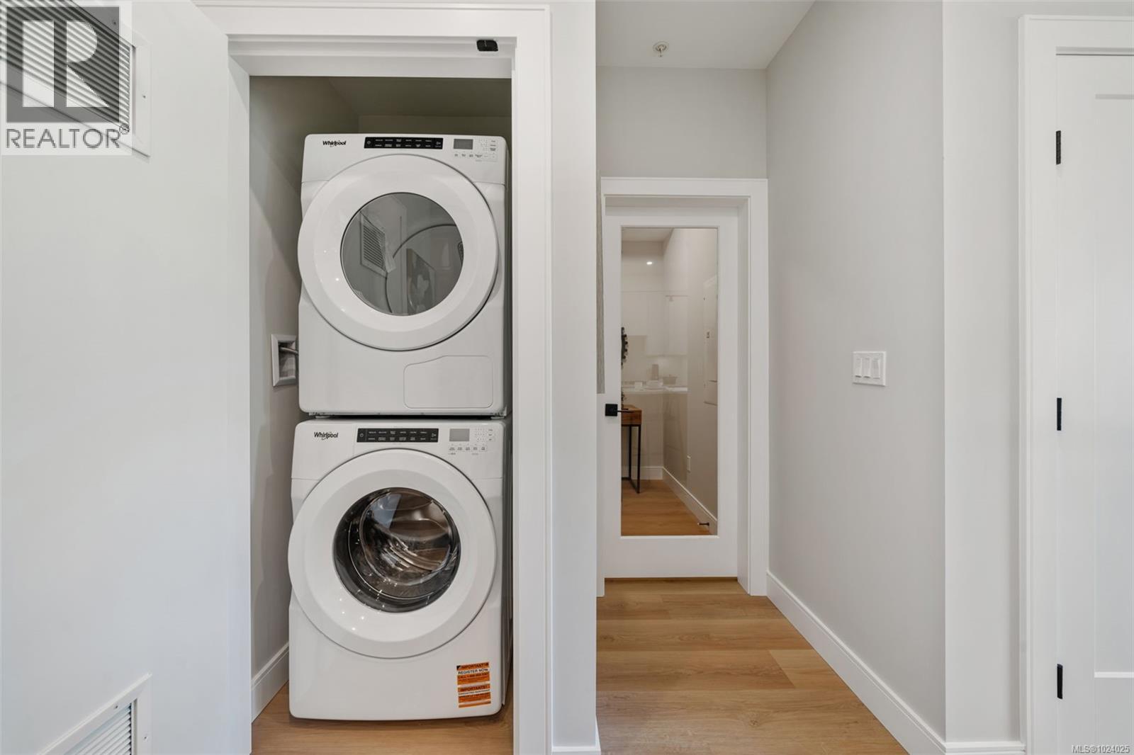 103 1810 Selenite Pl, Langford, British Columbia  V9B 7E2 - Photo 10 - 1024025