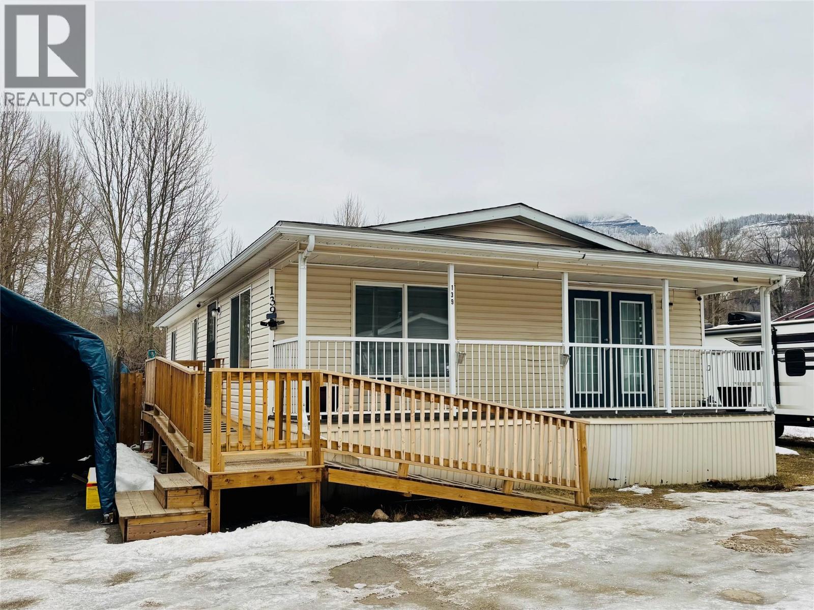 100 Aspen Drive Unit# 139, Sparwood, British Columbia  V0B 2G0 - Photo 1 - 10373526