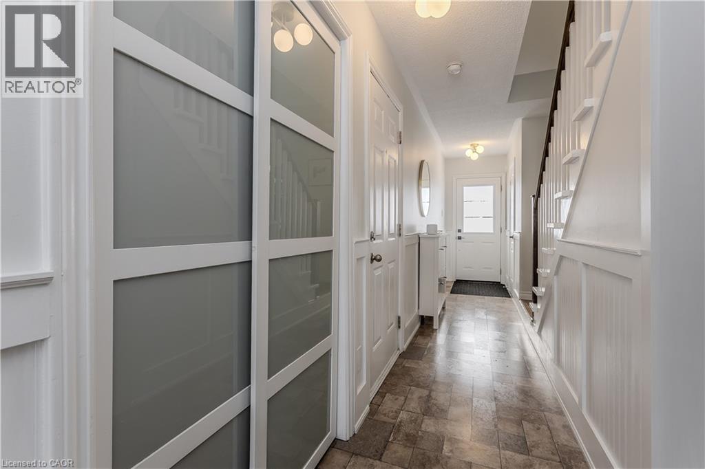 12 Thornlodge Drive, Waterdown, Ontario  L0R 2H3 - Photo 23 - 40798842