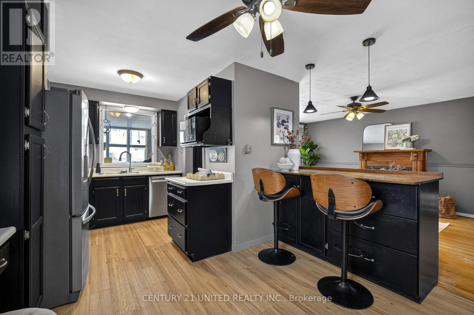 794 Foxe Street, Peterborough, Ontario  K9H 6Y7 - Photo 3 - X12722298