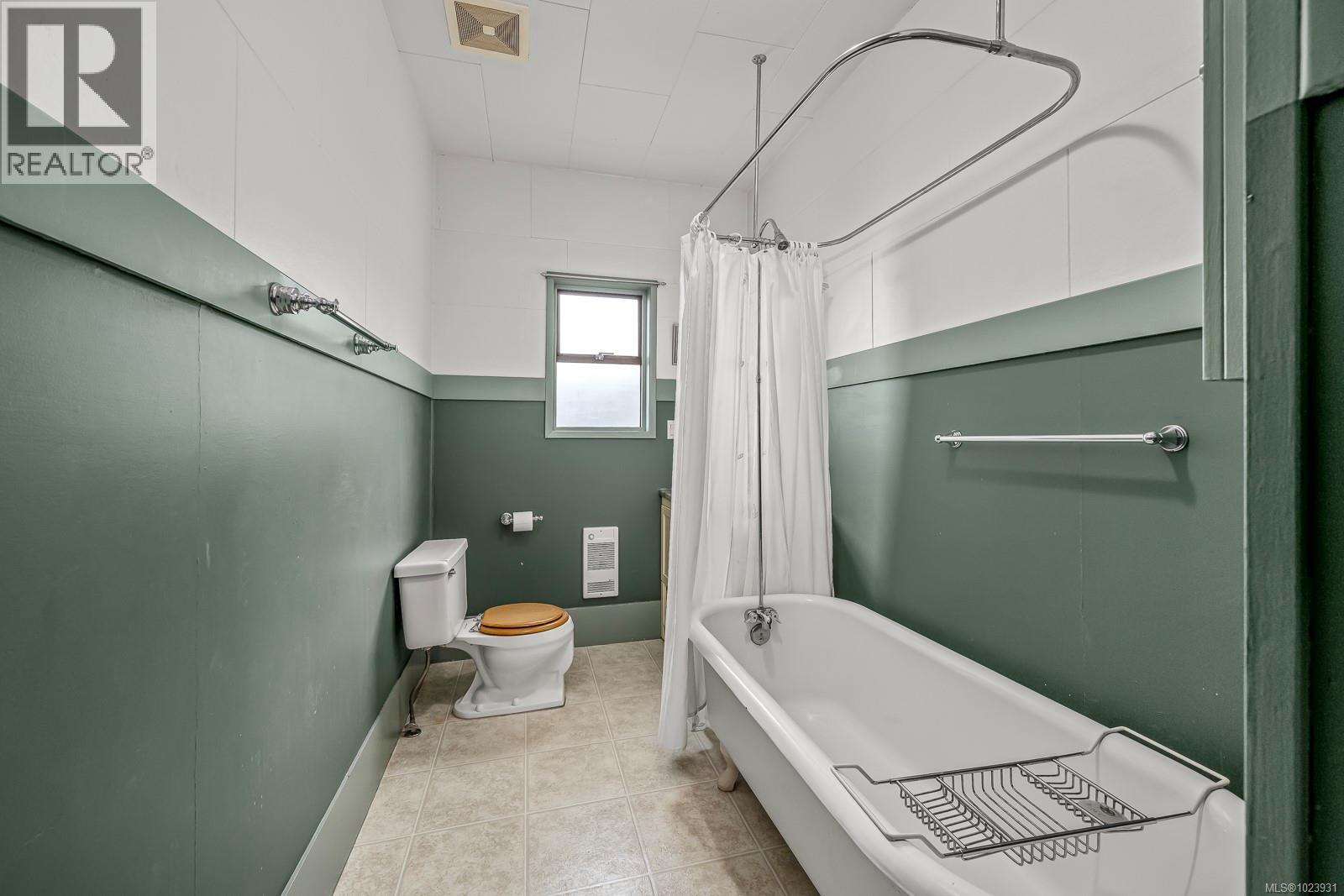 5642 Island Hwy S, Union Bay, British Columbia V0R 3B0 - Photo 18 - 1023931