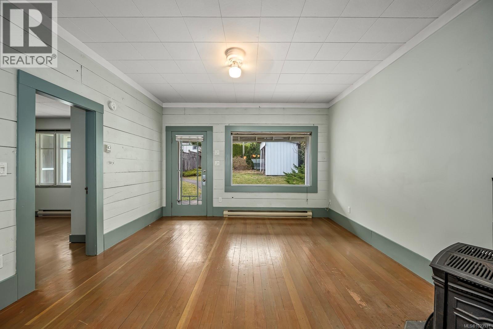 5642 Island Hwy S, Union Bay, British Columbia V0R 3B0 - Photo 12 - 1023931