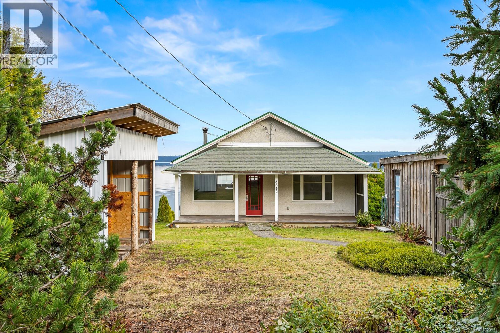 5642 Island Hwy S, Union Bay, British Columbia V0R 3B0 - Photo 38 - 1023931