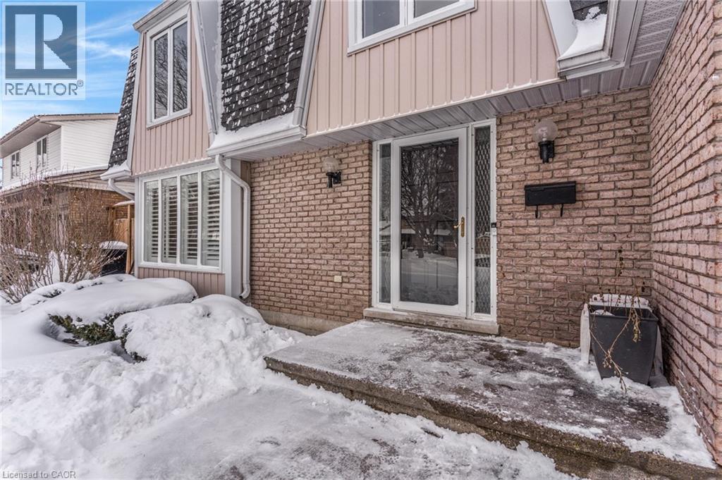 111 Manor Drive, Kitchener, Ontario  N2A 2T9 - Photo 2 - 40800374