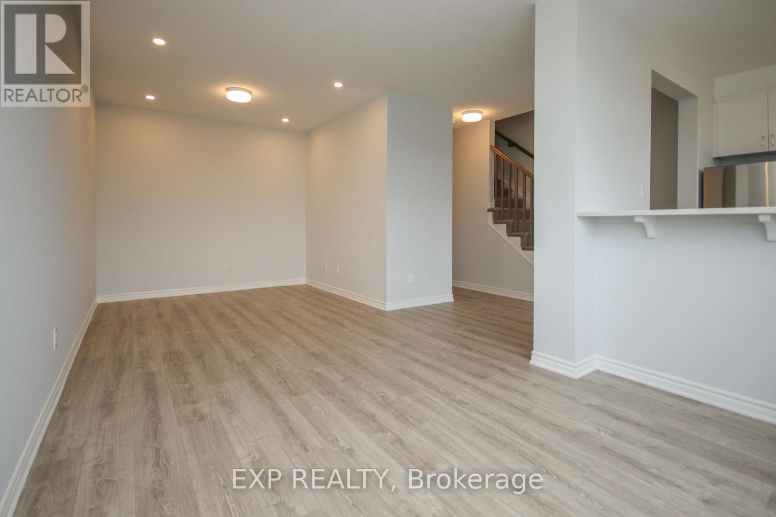 2004 Leinster Circle, Ottawa, Ontario K2S 2Z4 - Photo 11 - X12722272