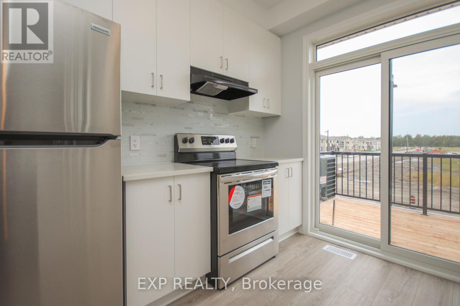 2004 Leinster Circle, Ottawa, Ontario K2S 2Z4 - Photo 16 - X12722272