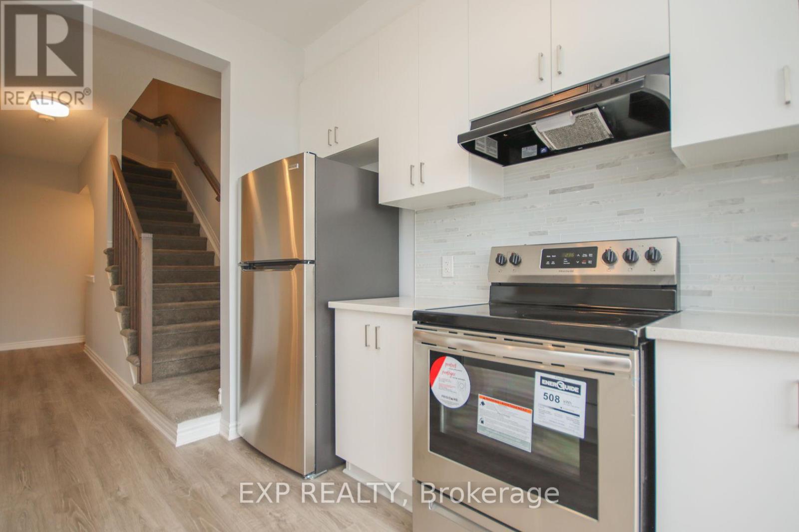 2004 Leinster Circle, Ottawa, Ontario K2S 2Z4 - Photo 17 - X12722272