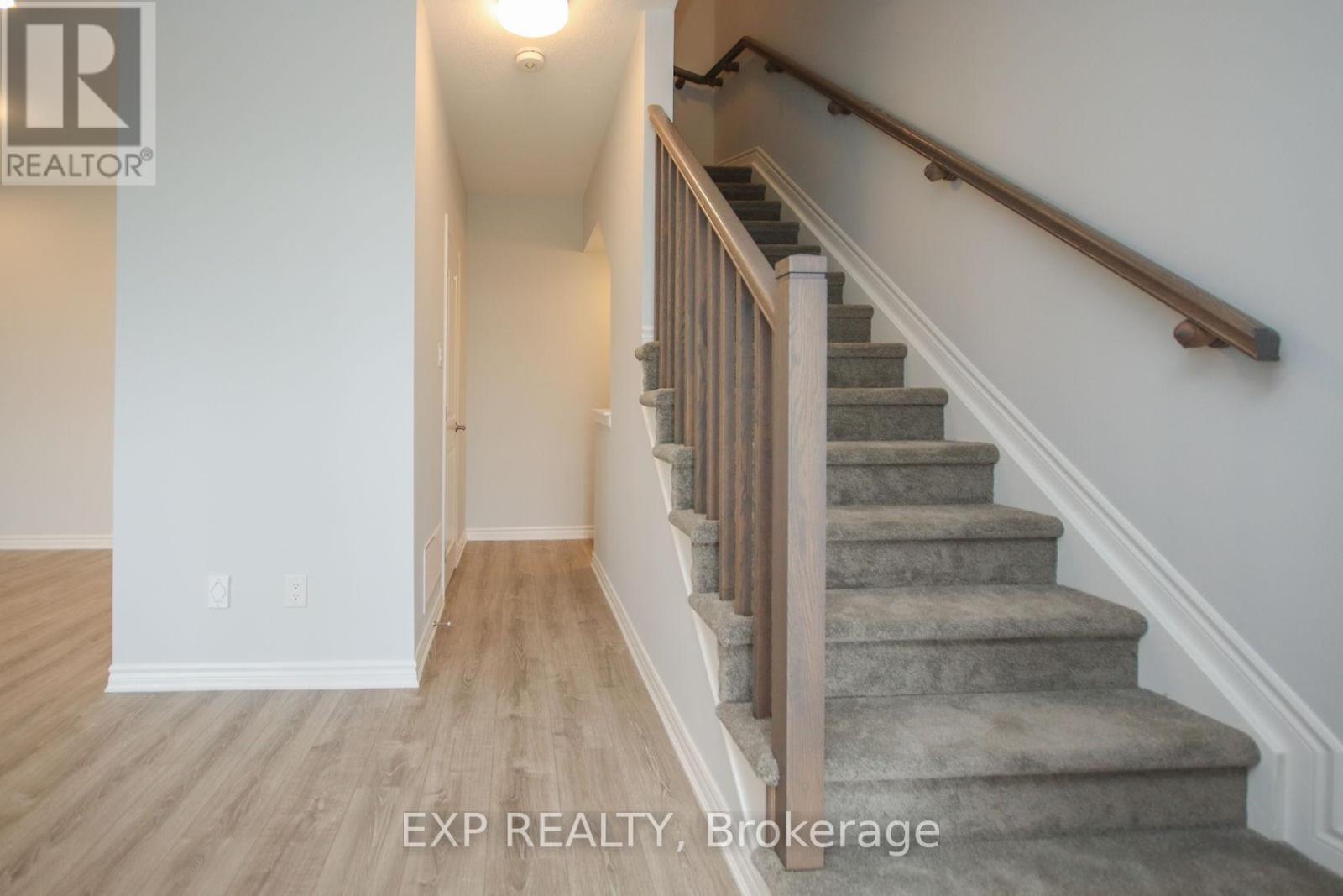 2004 Leinster Circle, Ottawa, Ontario K2S 2Z4 - Photo 19 - X12722272