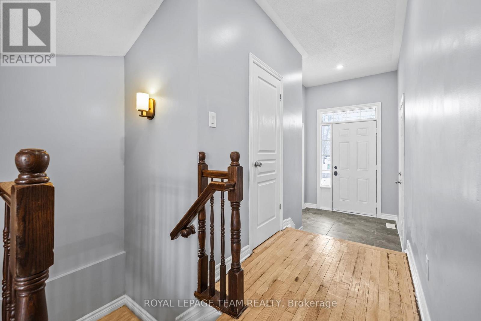 943 Klondike Road, Ottawa, Ontario K2W 0E3 - Photo 3 - X12722276