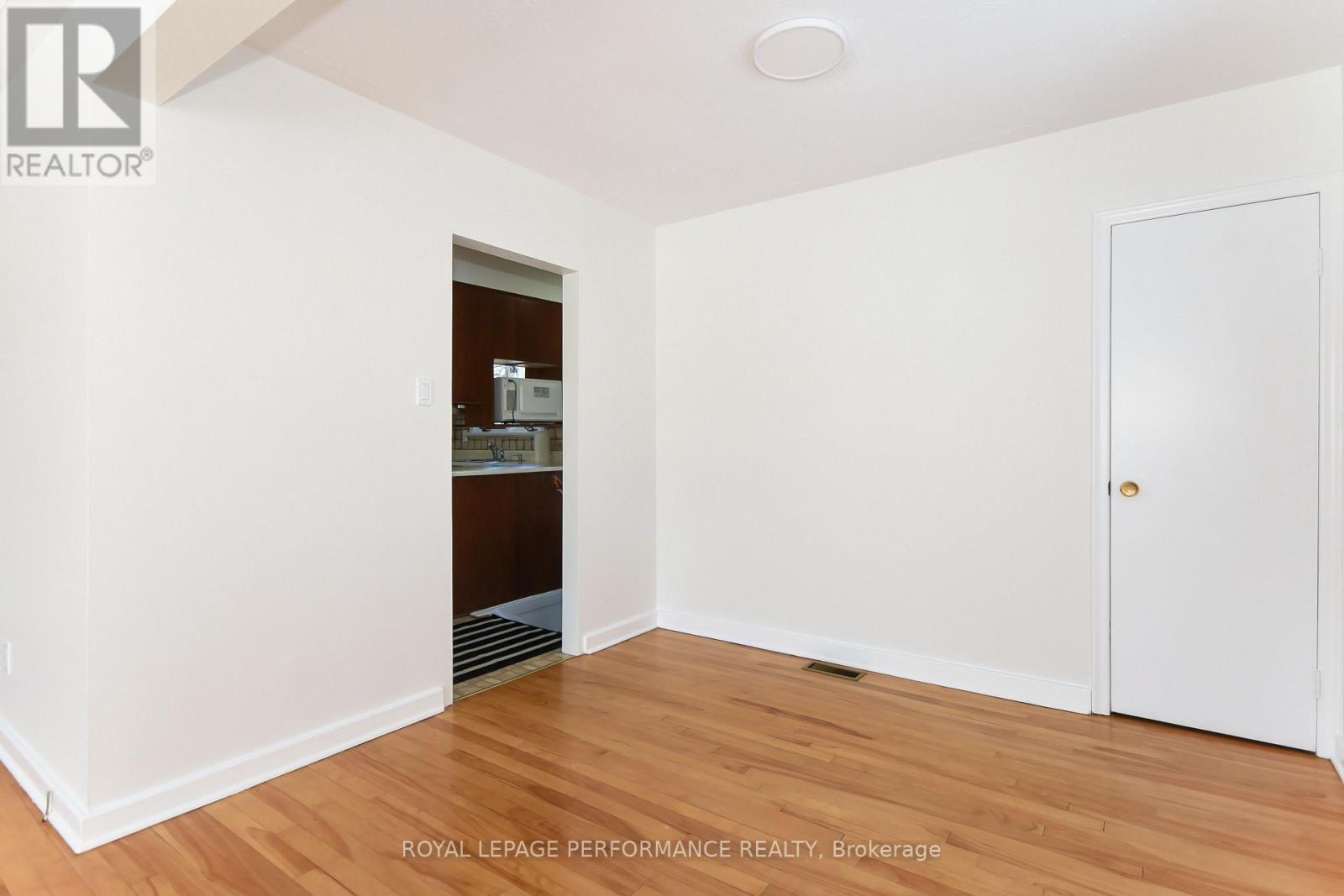 1867 Kingsdale Avenue, Ottawa, Ontario K1T 1H9 - Photo 10 - X12722294