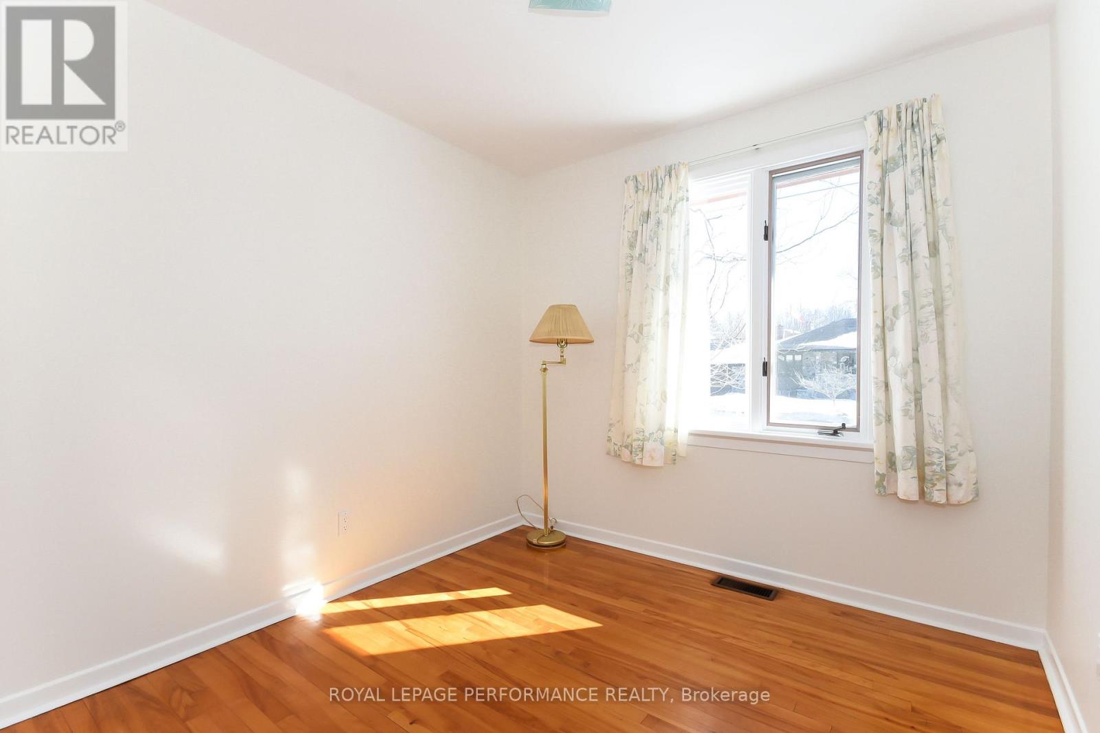 1867 Kingsdale Avenue, Ottawa, Ontario K1T 1H9 - Photo 21 - X12722294