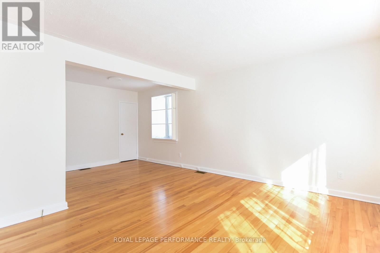 1867 Kingsdale Avenue, Ottawa, Ontario K1T 1H9 - Photo 9 - X12722294