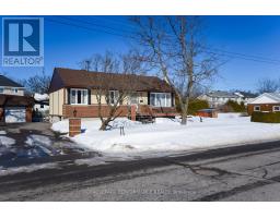 1867 KINGSDALE AVENUE, Ottawa, Ontario