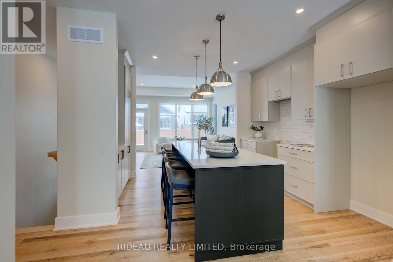 122 Shelter Cove Drive, Westport, Ontario  K0G 1X0 - Photo 5 - X12272388