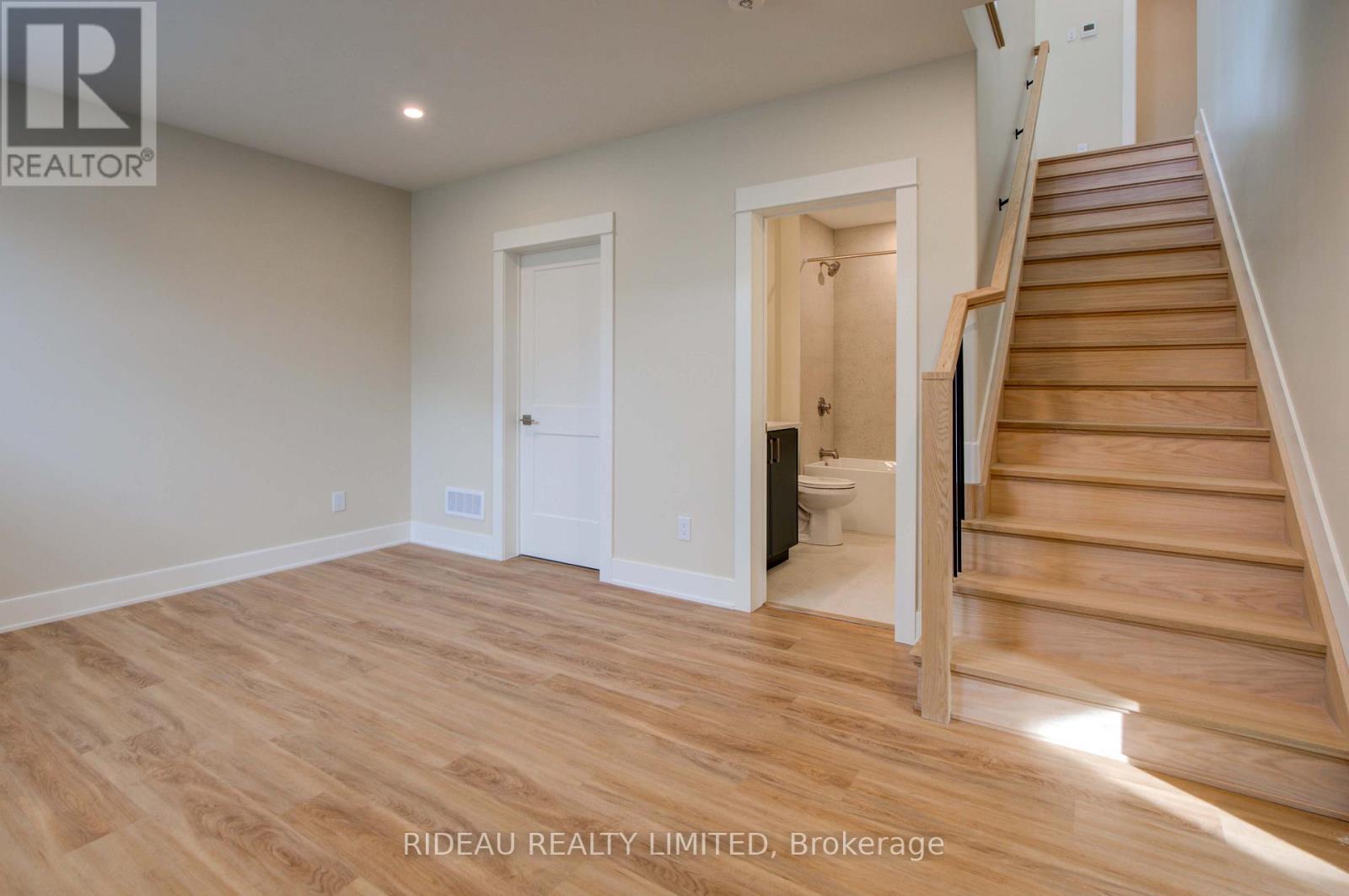 122 Shelter Cove Drive, Westport, Ontario  K0G 1X0 - Photo 25 - X12272388