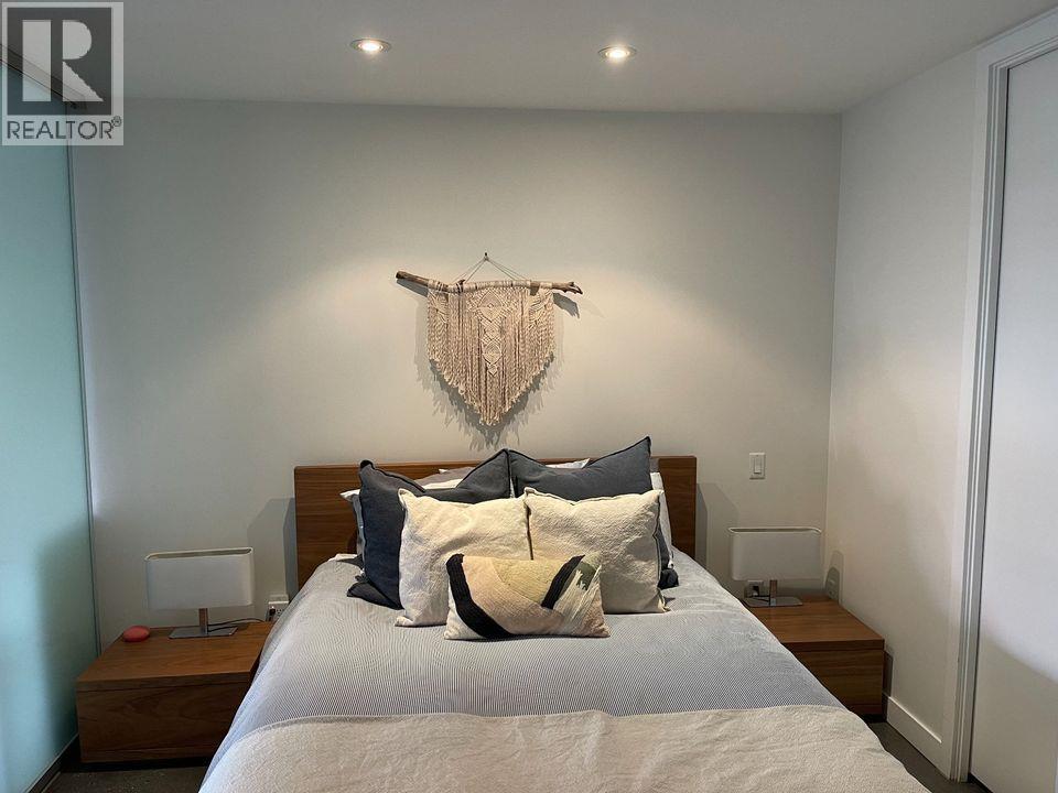 305 221 Union Street, Vancouver, British Columbia  V6A 0B4 - Photo 2 - R3082396