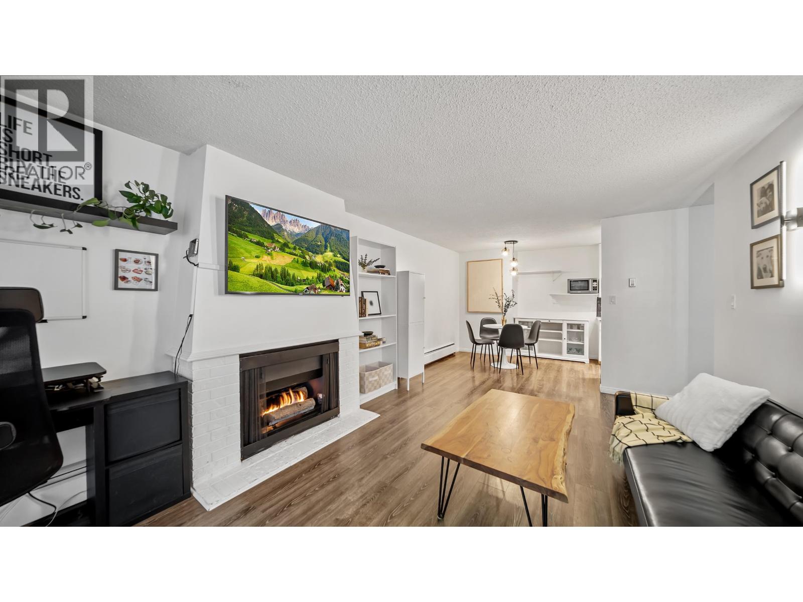 214 5340 Hastings Street, Burnaby, British Columbia  V5B 1R1 - Photo 5 - R3082400
