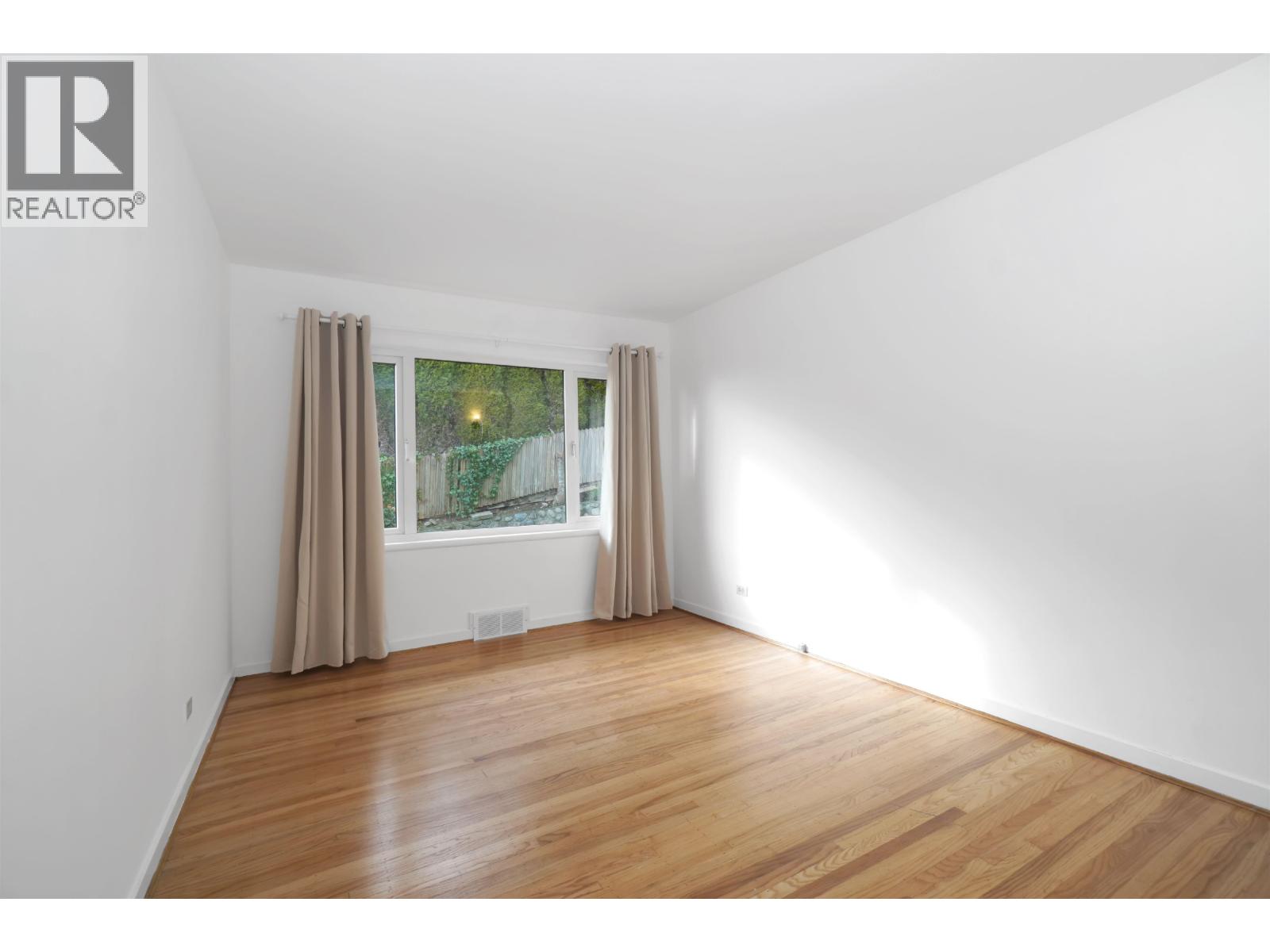 875 Esquimalt Avenue, West Vancouver, British Columbia  V7T 1J9 - Photo 16 - R3082369