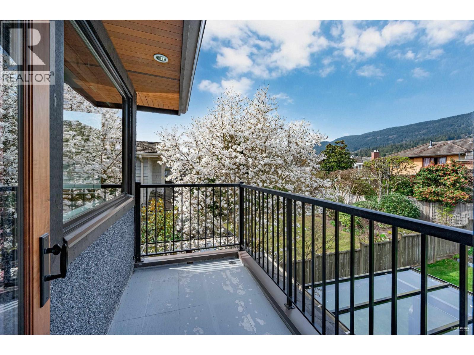 2227 Haywood Avenue, West Vancouver, British Columbia  V7V 1X6 - Photo 31 - R3082373