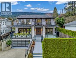 2227 HAYWOOD AVENUE, West Vancouver, British Columbia