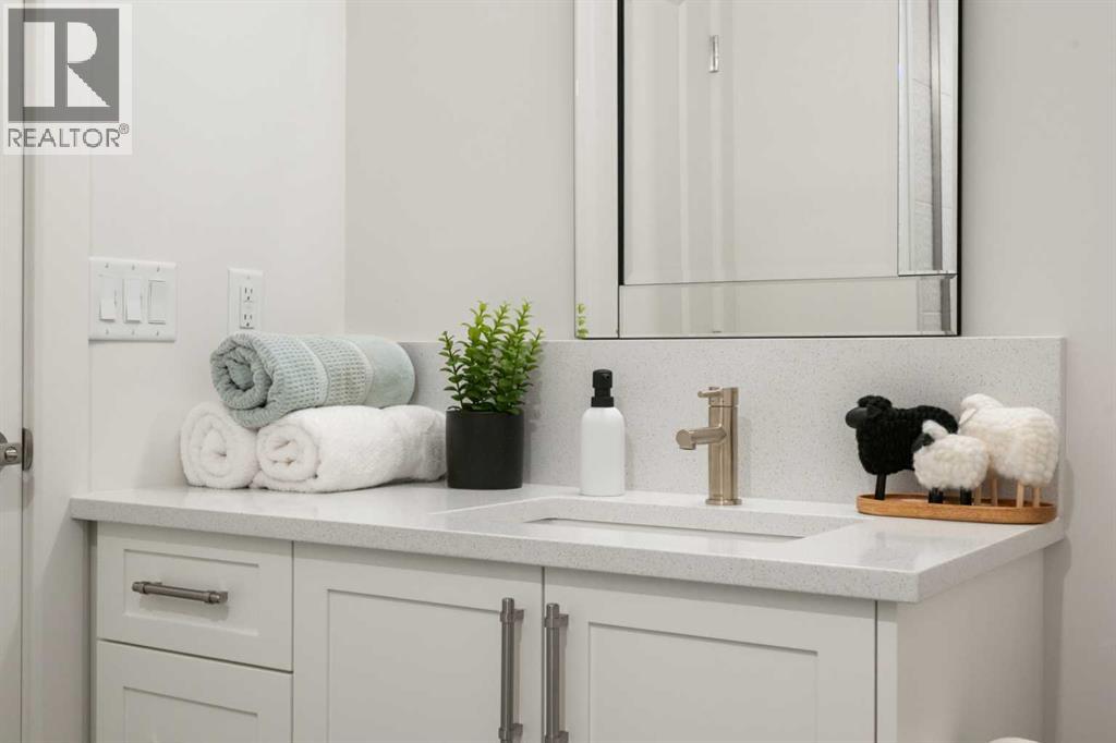 218 Mitchell Heath Nw, Calgary, Alberta  T3R 2G2 - Photo 36 - A2280867