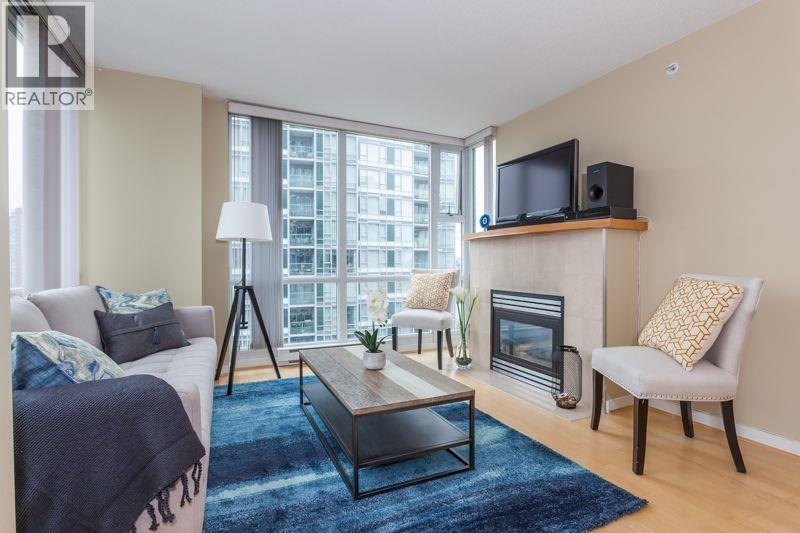 1077 Marinaside Crescent, Vancouver, British Columbia  V6Z 2Z4 - Photo 1 - R3082403