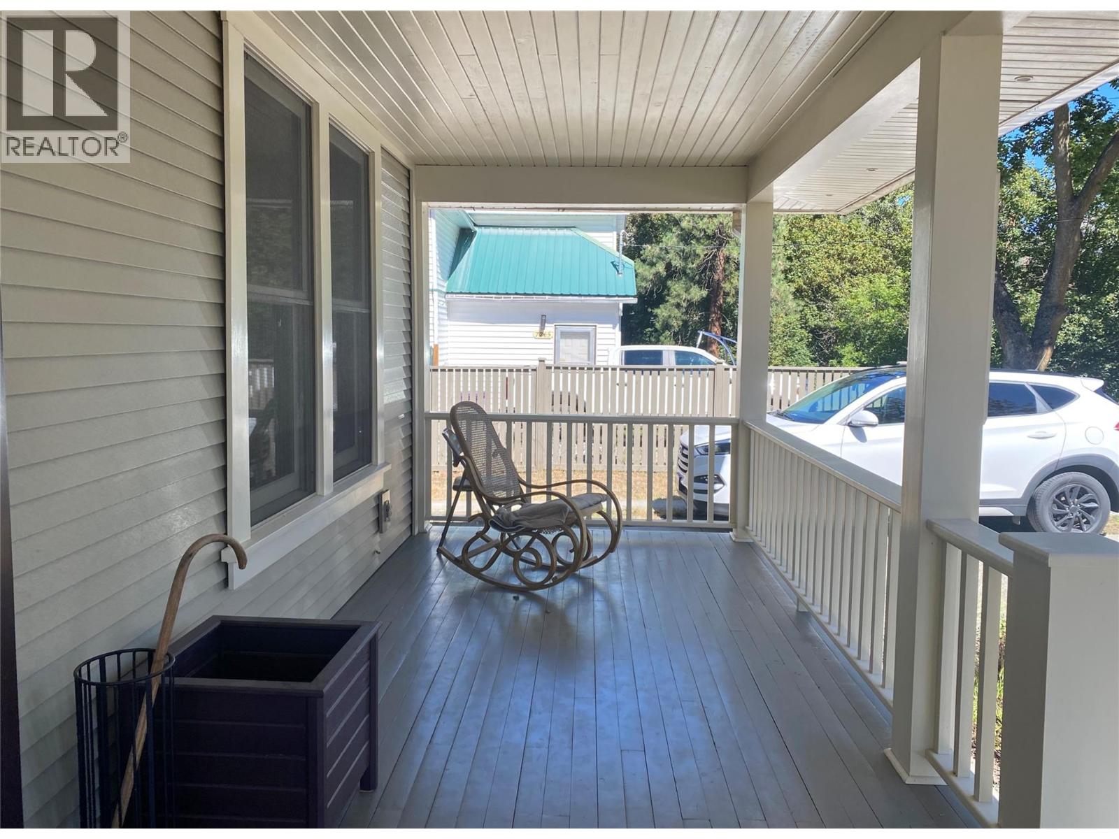 7251 6th Street, Grand Forks, British Columbia  V0H 1H0 - Photo 2 - 10373539