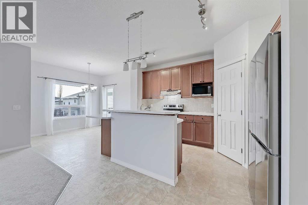 102 Kincora Glen Mews Nw, Calgary, Alberta  T3R 0B6 - Photo 3 - A2279013