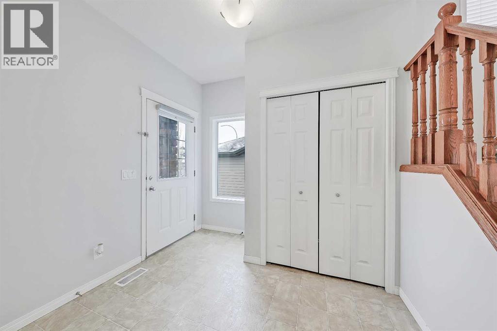 102 Kincora Glen Mews Nw, Calgary, Alberta  T3R 0B6 - Photo 2 - A2279013