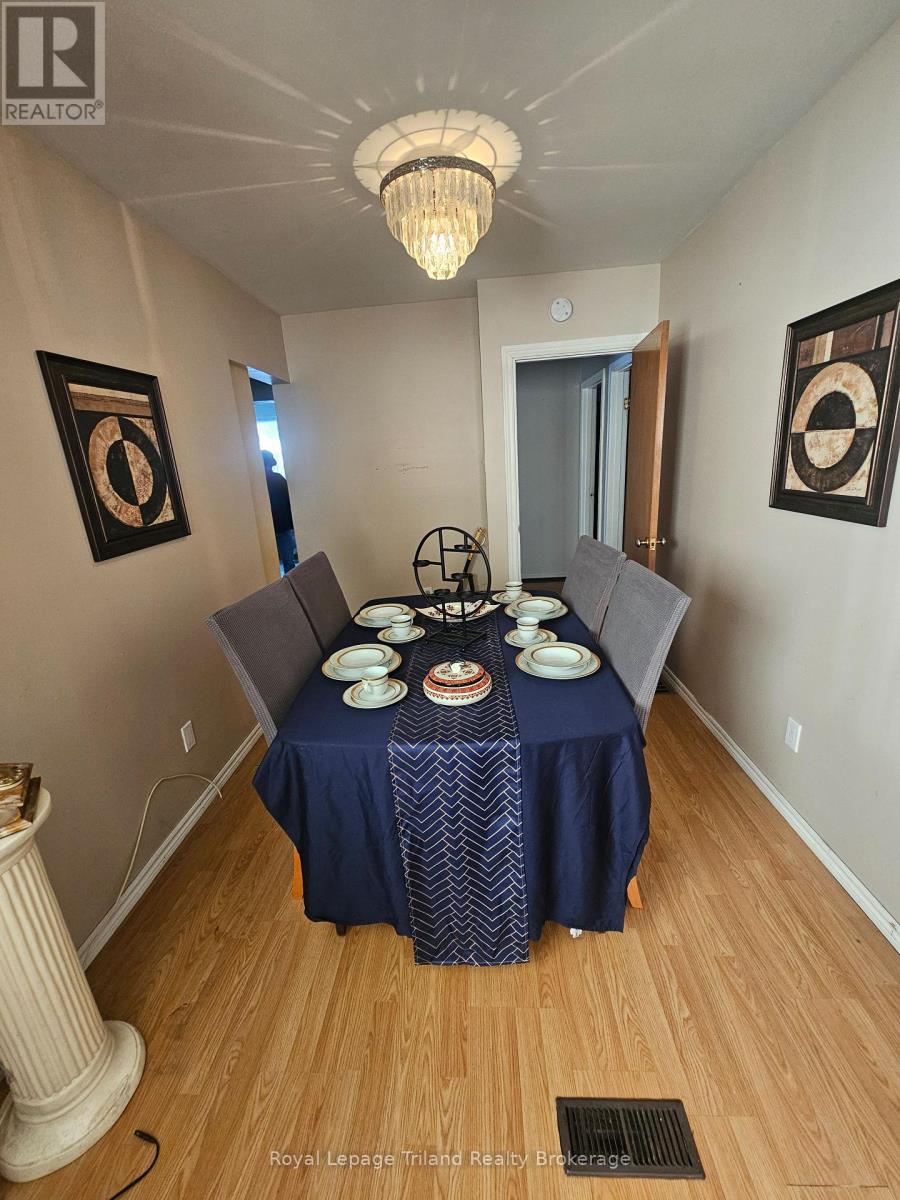 772 Devonshire Avenue E, Woodstock, Ontario N4S 5R5 - Photo 12 - X12631110